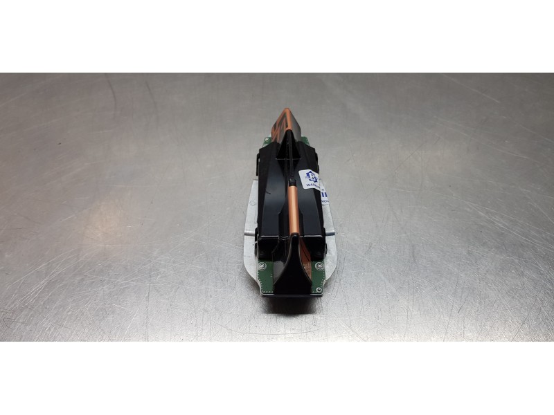 Recambio de antena para bmw serie x3 (g01) xdrive20d referencia OEM IAM 65206826326  