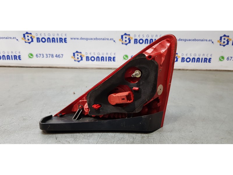 Recambio de piloto trasero derecho interior para peugeot 3008 premium referencia OEM IAM 9683460980  