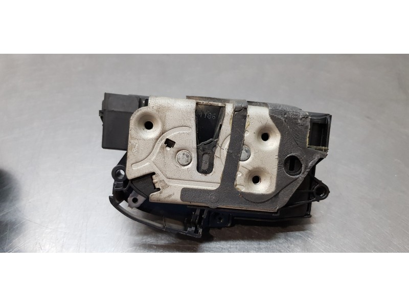 Recambio de cerradura puerta delantera derecha para ford transit courier trend referencia OEM IAM BM5AA21812BG  