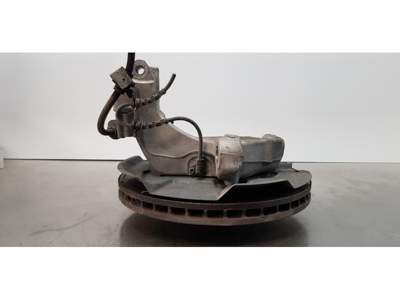 Recambio de mangueta delantera izquierda para renault scenic iv grand limited referencia OEM IAM 400113779R  