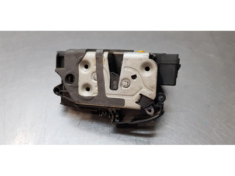 Recambio de cerradura puerta trasera izquierda para ford transit courier trend referencia OEM IAM BM5AA21813BG  