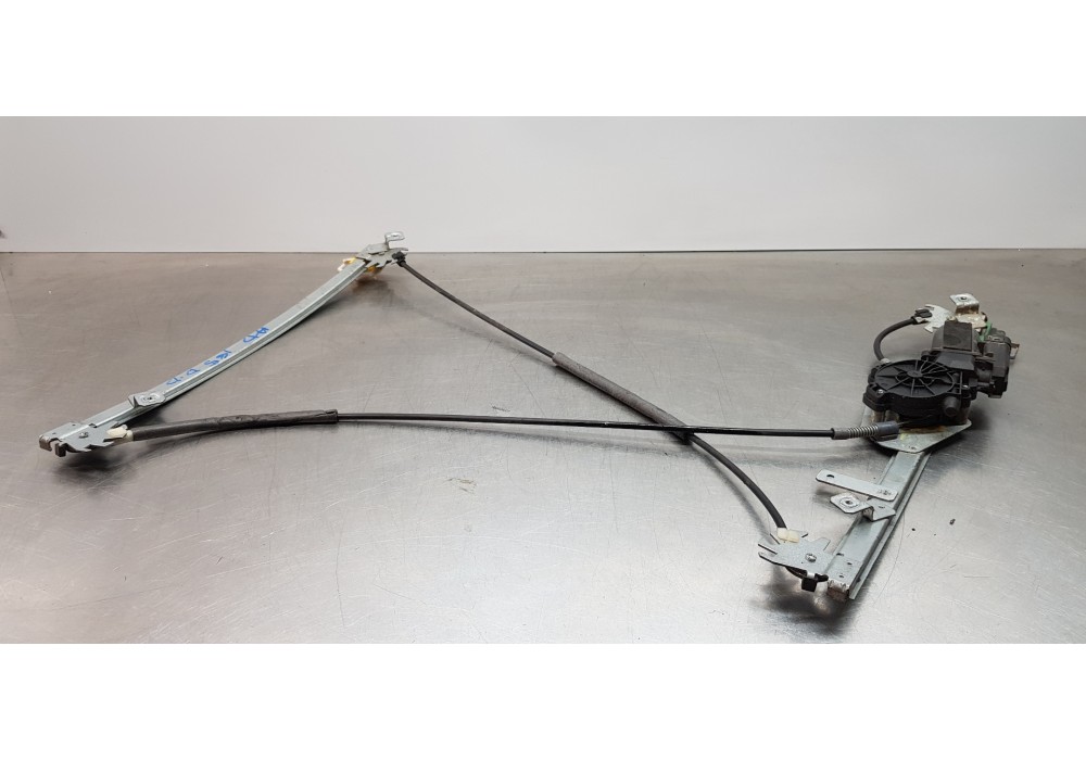 Recambio de elevalunas delantero derecho para renault megane ii berlina 3p confort authentique referencia OEM IAM 8201010927  