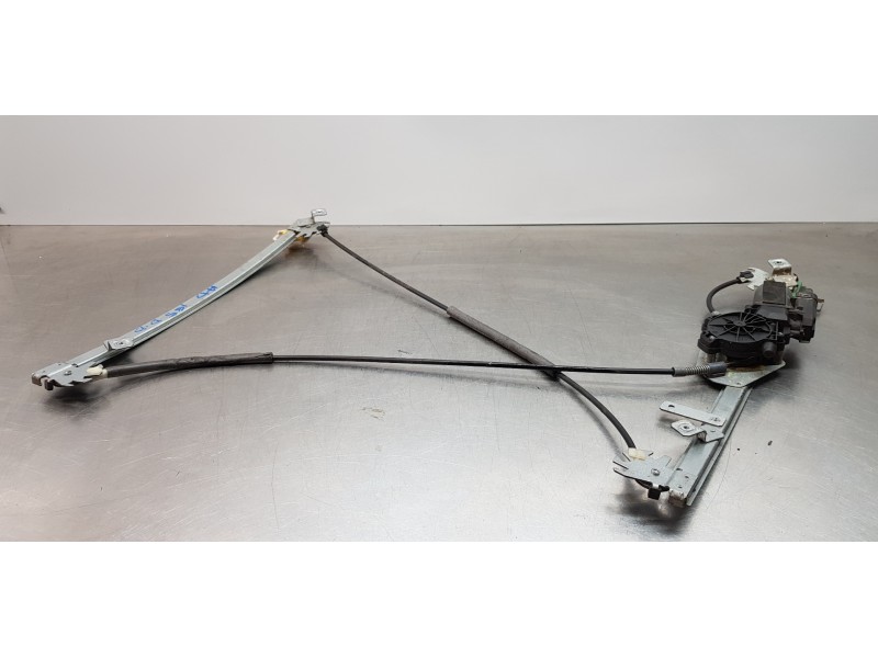 Recambio de elevalunas delantero derecho para renault megane ii berlina 3p confort authentique referencia OEM IAM 8201010927   Recambio de elevalunas delantero derecho para renault megane ii berlina 3p confort authentique referencia OEM IAM 8201010927