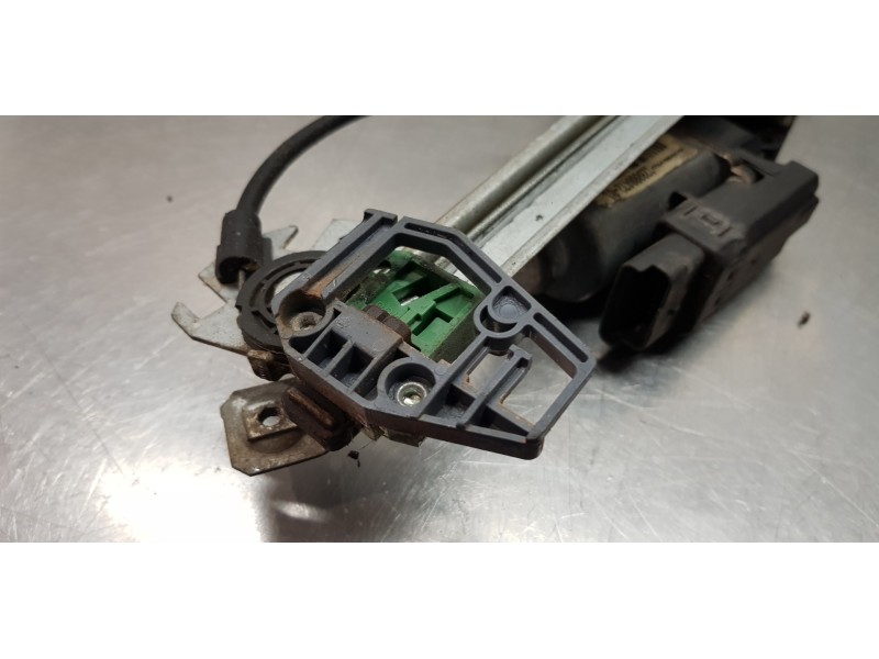 Recambio de elevalunas delantero derecho para renault megane ii berlina 3p confort authentique referencia OEM IAM 8201010927   Recambio de elevalunas delantero derecho para renault megane ii berlina 3p confort authentique referencia OEM IAM 8201010927