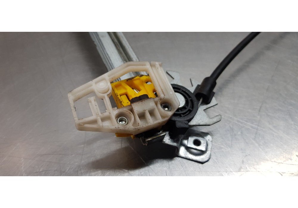 Recambio de elevalunas delantero derecho para renault megane ii berlina 3p confort authentique referencia OEM IAM 8201010927   Recambio de elevalunas delantero derecho para renault megane ii berlina 3p confort authentique referencia OEM IAM 8201010927