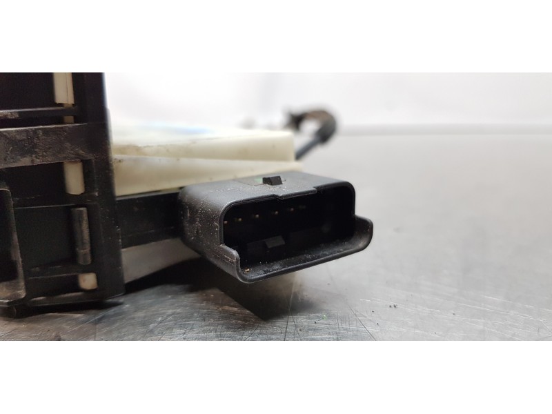 Recambio de cerradura puerta delantera derecha para citroen c4 lim. white attraction referencia OEM IAM 9685351480   Recambio de cerradura puerta delantera derecha para citroen c4 lim. white attraction referencia OEM IAM 9685351480