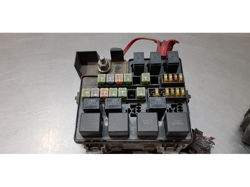Recambio de caja reles / fusibles para chrysler sebring berlina (jr41) 2.7 lx referencia OEM IAM P04608790AF   Recambio de caja reles / fusibles para chrysler sebring berlina (jr41) 2.7 lx referencia OEM IAM P04608790AF