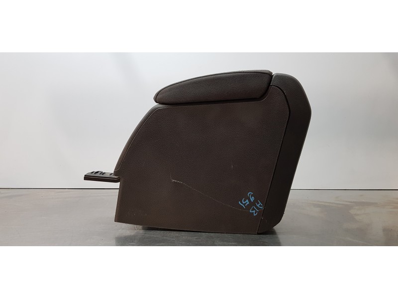 Recambio de apoyabrazos central para volkswagen golf v berlina (1k1) sportline 4motion referencia OEM IAM 1K0864207E   Recambio de apoyabrazos central para volkswagen golf v berlina (1k1) sportline 4motion referencia OEM IAM 1K0864207E