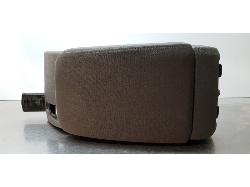 Recambio de apoyabrazos central para volkswagen golf v berlina (1k1) sportline 4motion referencia OEM IAM 1K0864207E   Recambio de apoyabrazos central para volkswagen golf v berlina (1k1) sportline 4motion referencia OEM IAM 1K0864207E