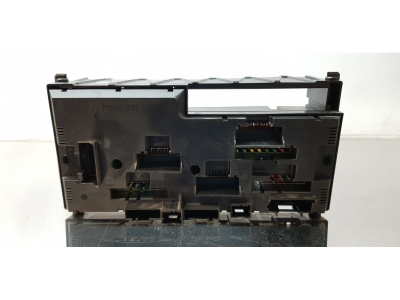 Recambio de caja reles / fusibles para bmw serie 5 lim. (f10) 530d referencia OEM IAM 923442101  