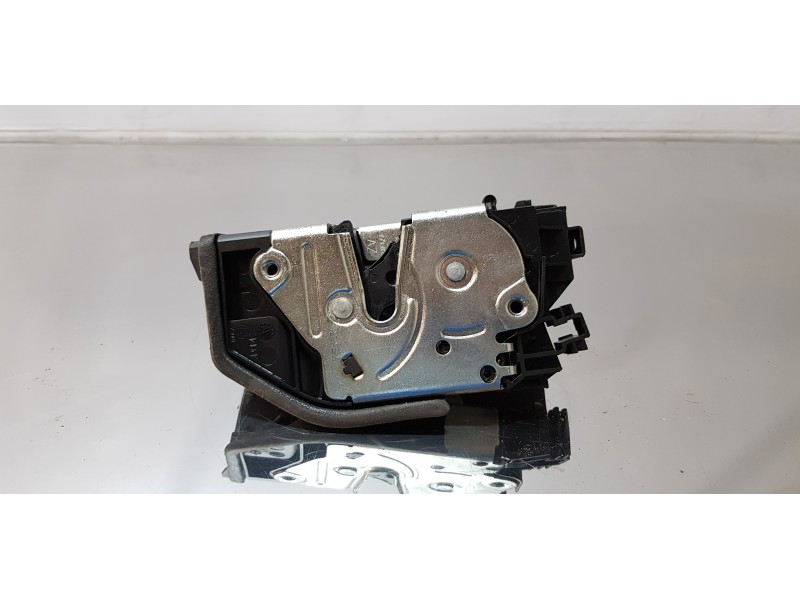 Recambio de cerradura puerta trasera izquierda para bmw serie 5 lim. (f10) 530d referencia OEM IAM 7229459  