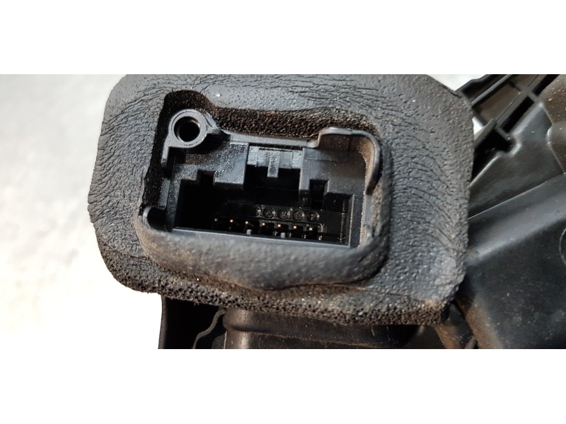 Recambio de cerradura puerta delantera izquierda para volkswagen polo (6r1) advance referencia OEM IAM 5K1837015B  