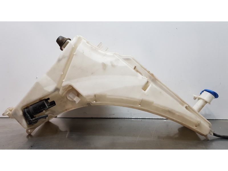 Recambio de deposito limpia para land rover range rover vogue referencia OEM IAM LR037567  