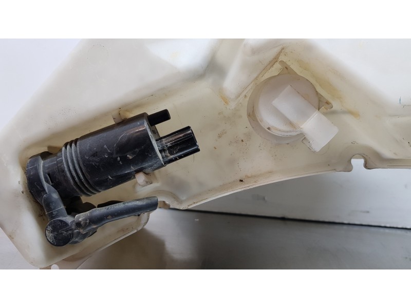 Recambio de deposito limpia para land rover range rover vogue referencia OEM IAM LR037567  