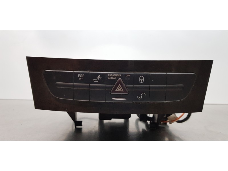 Recambio de warning para mercedes clase e (w211) berlina e 240 (211.061) referencia OEM IAM A2118218358   Recambio de warning para mercedes clase e (w211) berlina e 240 (211.061) referencia OEM IAM A2118218358