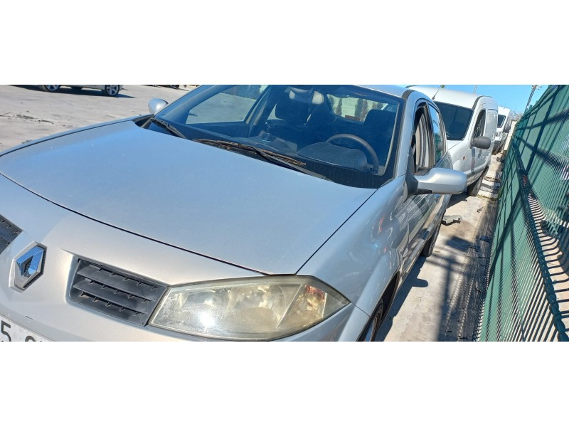 renault megane ii classic berlina del año 2004