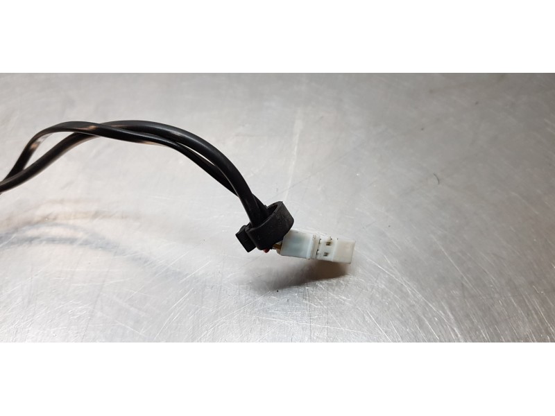 Recambio de pretensor airbag derecho para bmw serie 3 touring (f31) 318d referencia OEM IAM 7259388  