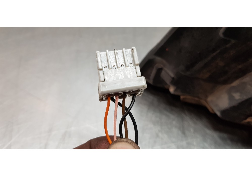 Recambio de retrovisor derecho para honda civic berlina 3 (ep1/2) 1.7 ctdi ls referencia OEM IAM 76200S5SE51ZA  