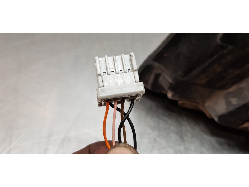 Recambio de retrovisor derecho para honda civic berlina 3 (ep1/2) 1.7 ctdi ls referencia OEM IAM 76200S5SE51ZA  