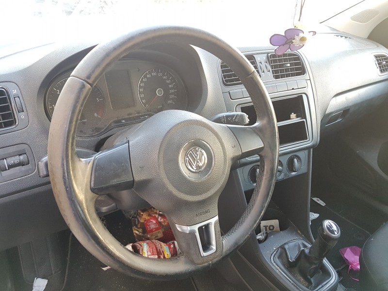 volkswagen polo (6r1) del año 2010