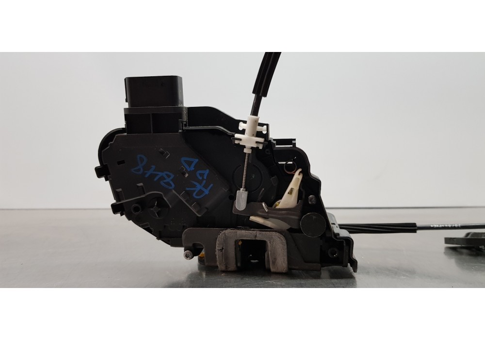 Recambio de cerradura puerta delantera derecha para land rover range rover sport v6 td se referencia OEM IAM FQJ500420 4H2A21812