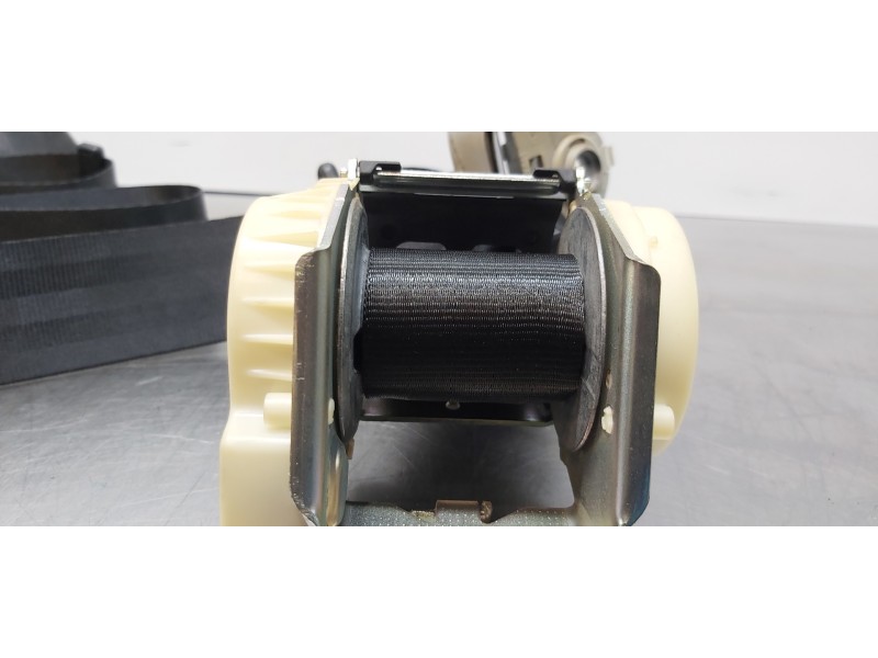 Recambio de cinturon seguridad trasero izquierdo para volkswagen caddy ka/kb (2k) life referencia OEM IAM 2K0857811ERYV  