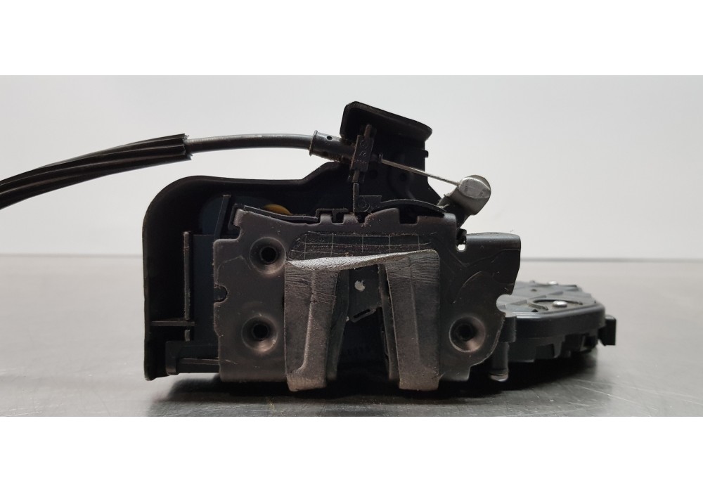 Recambio de cerradura puerta delantera derecha para land rover range rover sport v6 td se referencia OEM IAM FQJ500420 4H2A21812