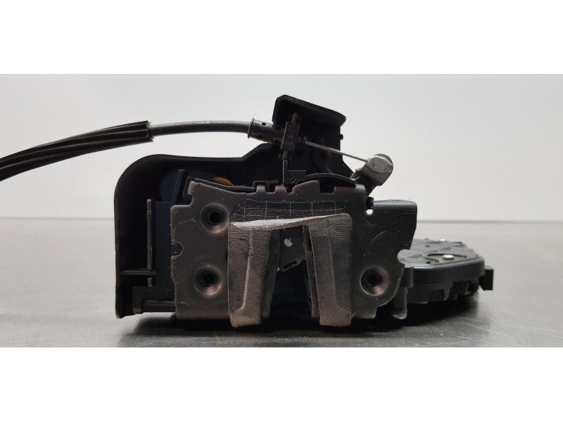 Recambio de cerradura puerta delantera derecha para land rover range rover sport v6 td se referencia OEM IAM FQJ500420 4H2A21812