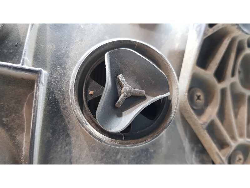 Recambio de filtro aire para land rover range rover vogue referencia OEM IAM LR036424  