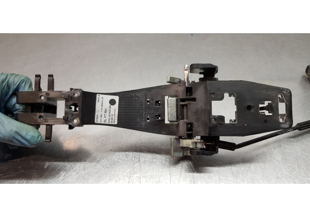 Recambio de cerradura puerta delantera derecha para land rover range rover sport v6 td se referencia OEM IAM FQJ500420 4H2A21812