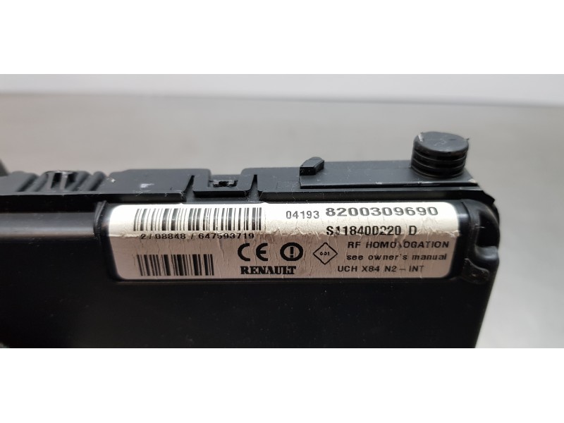 Recambio de modulo confort para renault scenic ii confort authentique referencia OEM IAM 8200309690  