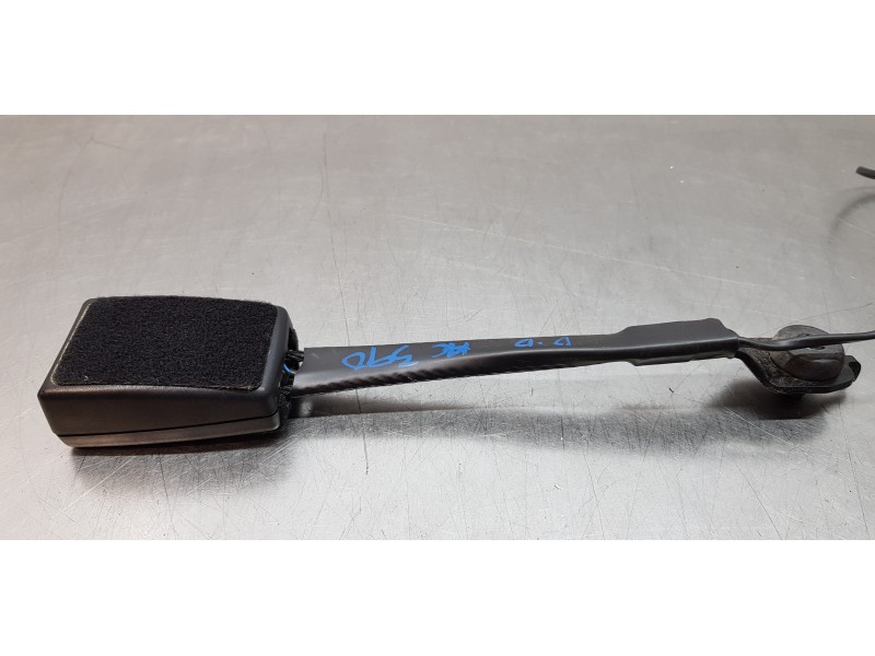 Recambio de pretensor airbag derecho para ford focus lim. (cb8) trend referencia OEM IAM 1852179   Recambio de pretensor airbag derecho para ford focus lim. (cb8) trend referencia OEM IAM 1852179