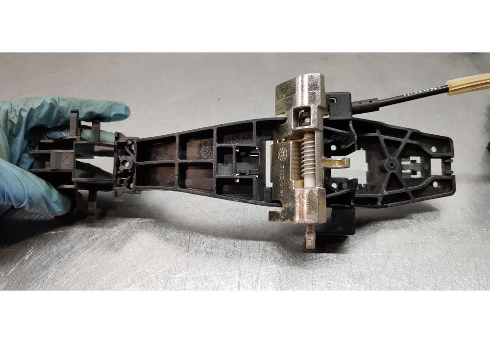 Recambio de cerradura puerta trasera derecha para land rover range rover sport v6 td se referencia OEM IAM FPE500060 7H5A26412AC