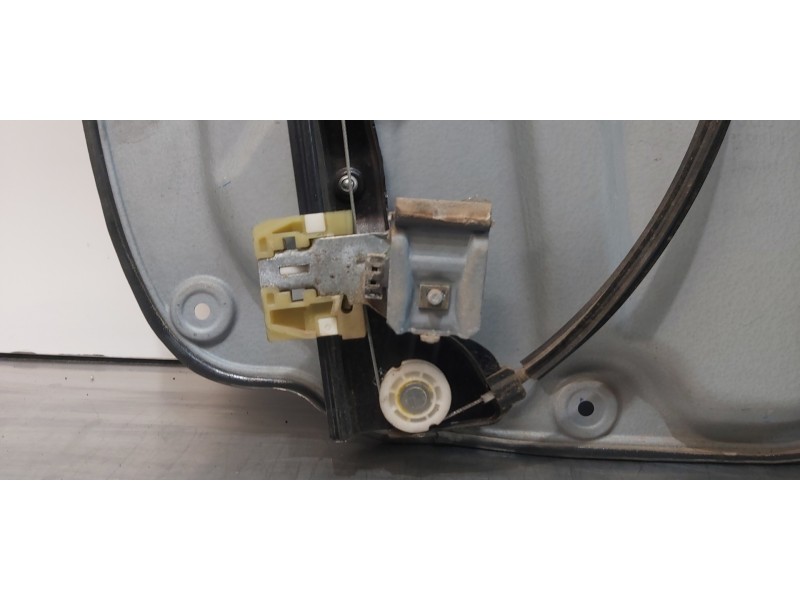 Recambio de elevalunas delantero derecho para volkswagen touran (1t1) advance referencia OEM IAM 1T1837462A   Recambio de elevalunas delantero derecho para volkswagen touran (1t1) advance referencia OEM IAM 1T1837462A