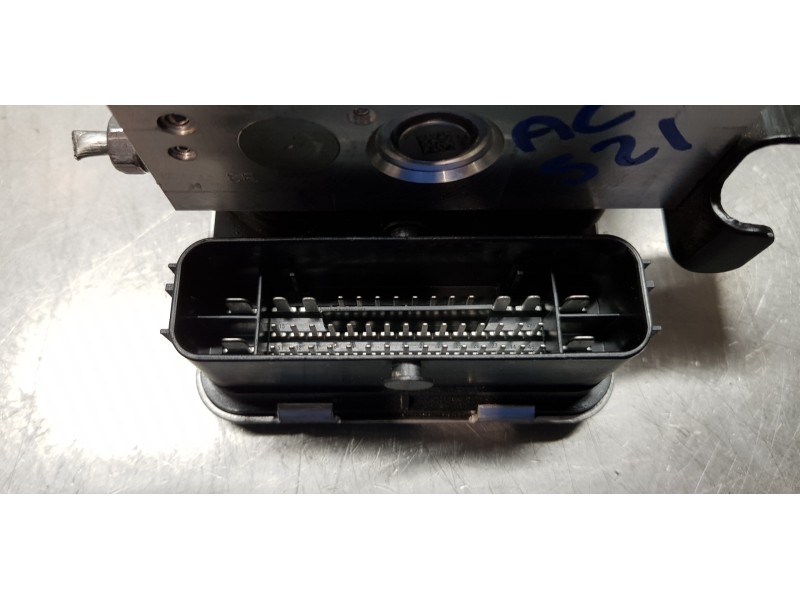 Recambio de abs para nissan primastar cerrada referencia OEM IAM 476608516R  