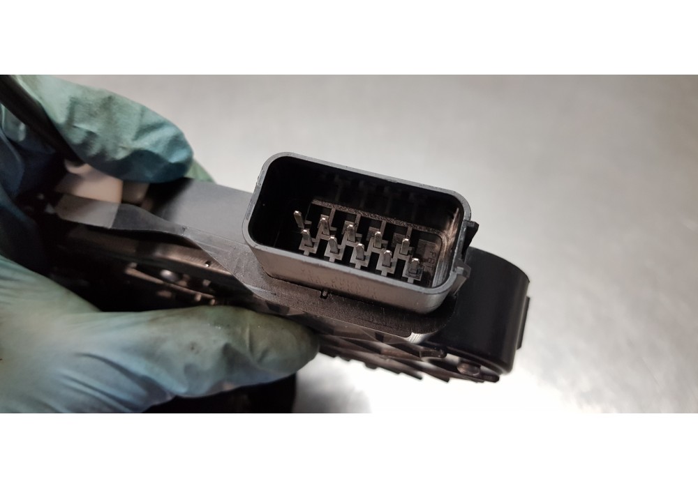 Recambio de cerradura puerta trasera derecha para land rover range rover sport v6 td se referencia OEM IAM FPE500060 7H5A26412AC