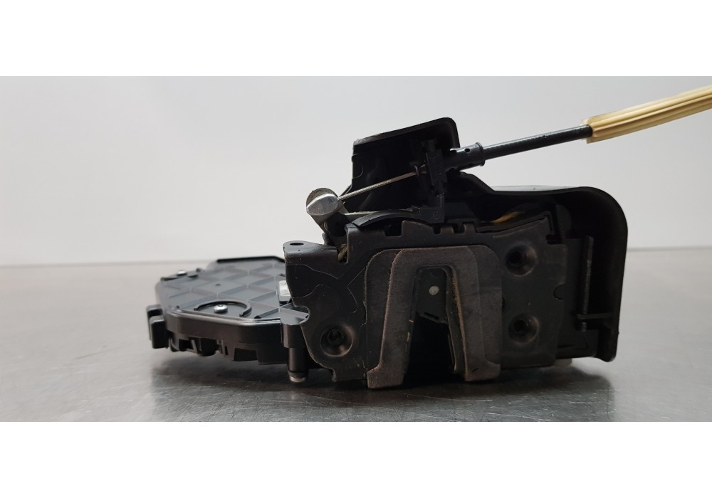 Recambio de cerradura puerta trasera izquierda para land rover range rover sport v6 td se referencia OEM IAM FPE500070 7H5A26413