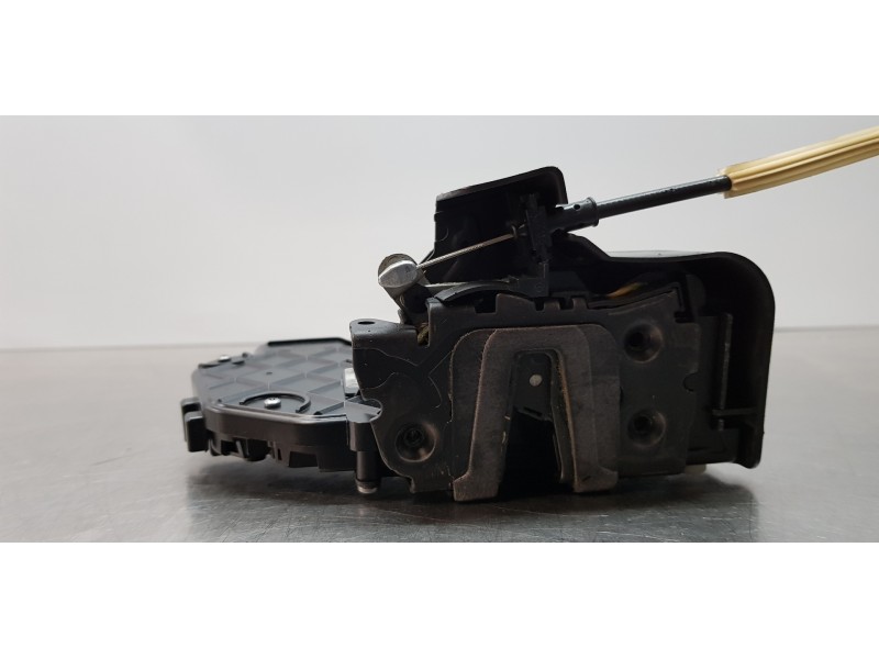 Recambio de cerradura puerta trasera izquierda para land rover range rover sport v6 td se referencia OEM IAM FPE500070 7H5A26413