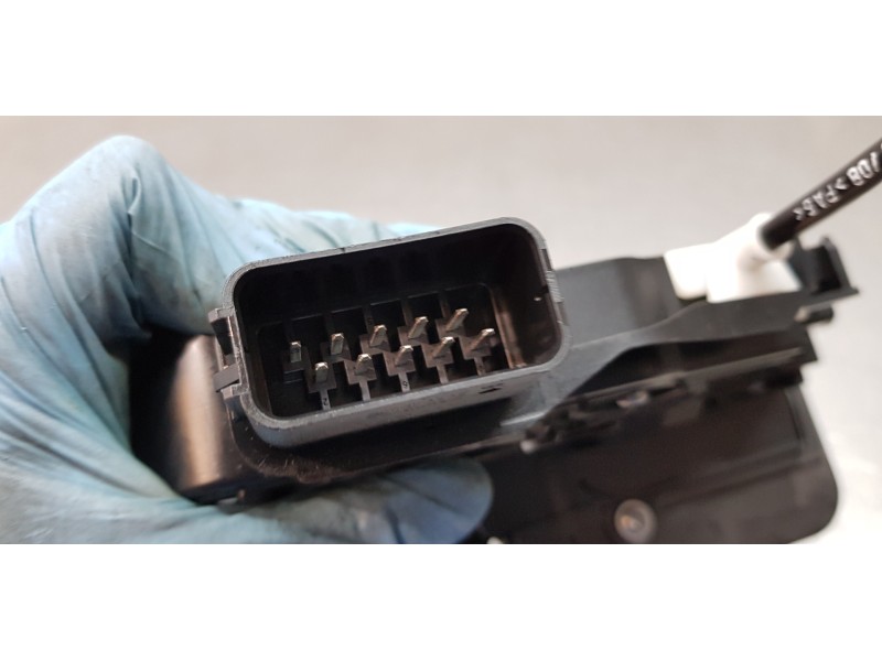 Recambio de cerradura puerta trasera izquierda para land rover range rover sport v6 td se referencia OEM IAM FPE500070 7H5A26413