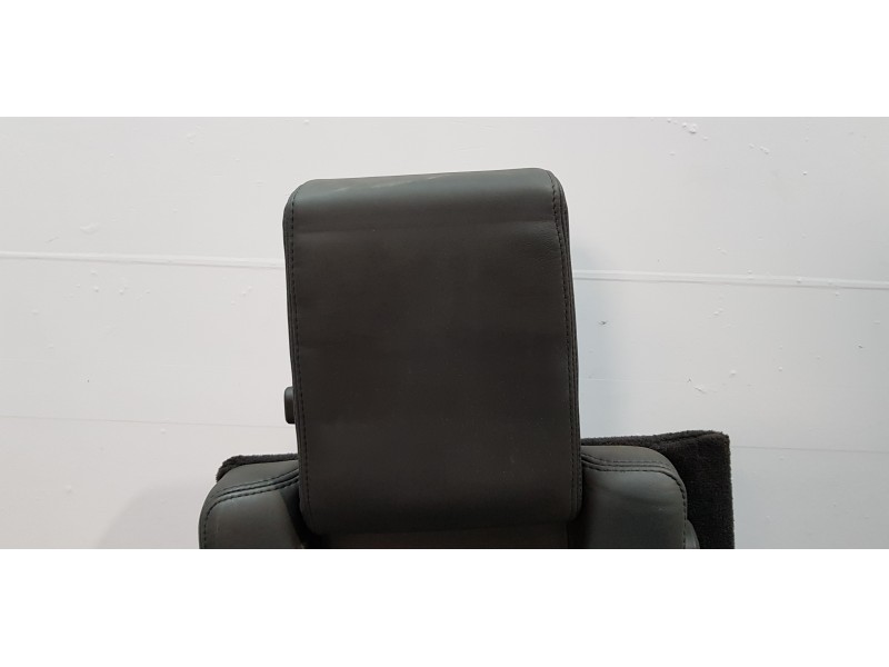 Recambio de asiento de tercera fila derecho para land rover discovery v6 td hse referencia OEM IAM   