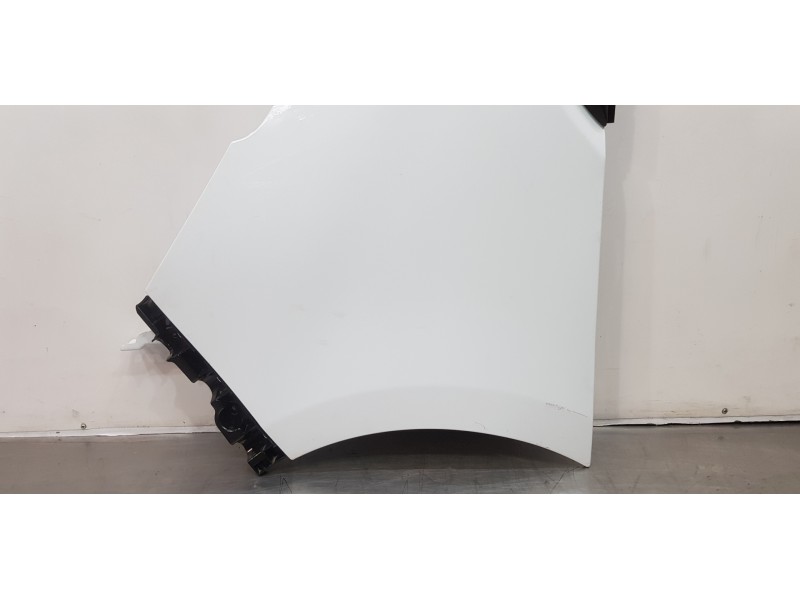 Recambio de aleta delantera izquierda para nissan primastar cerrada referencia OEM IAM 6311300Q0K  