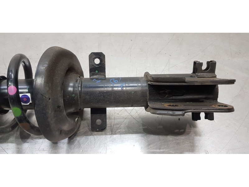 Recambio de amortiguador delantero izquierdo para nissan primastar cerrada referencia OEM IAM 93463333  