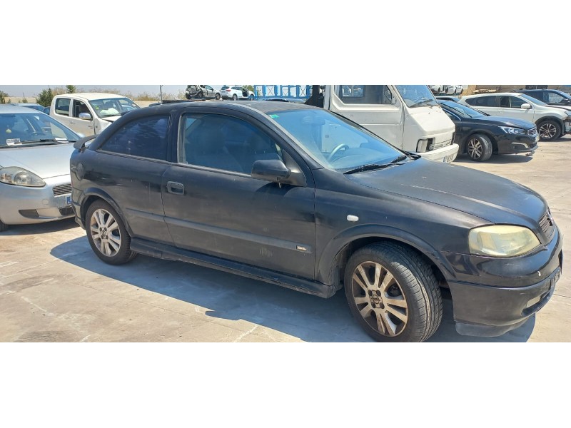 opel astra g berlina del año 2002