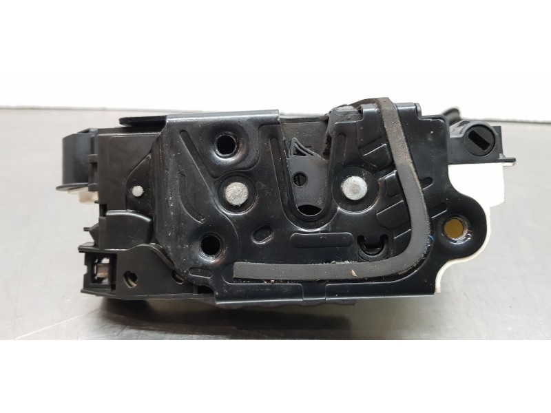 Recambio de cerradura puerta delantera derecha para skoda octavia lim. (5e3) ambition referencia OEM IAM 5E1837016   Recambio de cerradura puerta delantera derecha para skoda octavia lim. (5e3) ambition referencia OEM IAM 5E1837016