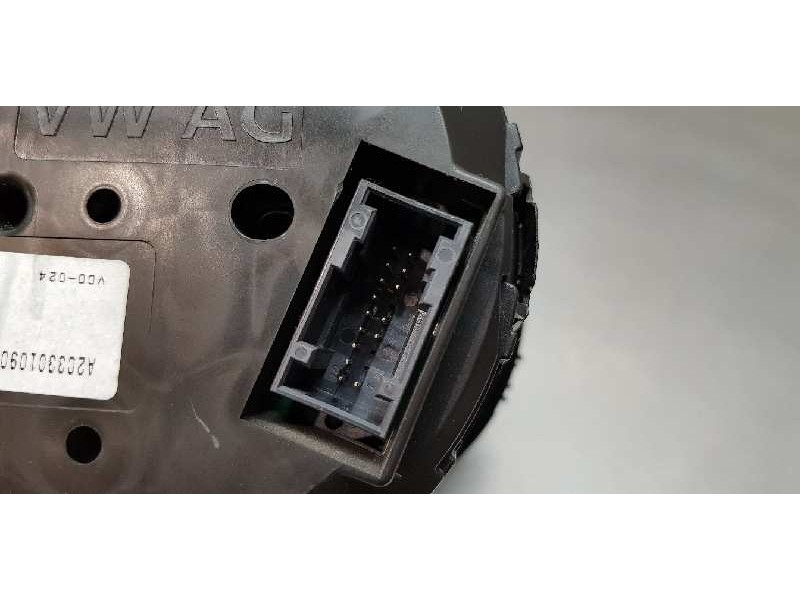 Recambio de cuadro instrumentos para skoda octavia lim. (5e3) ambition referencia OEM IAM 5E0920860D   Recambio de cuadro instrumentos para skoda octavia lim. (5e3) ambition referencia OEM IAM 5E0920860D