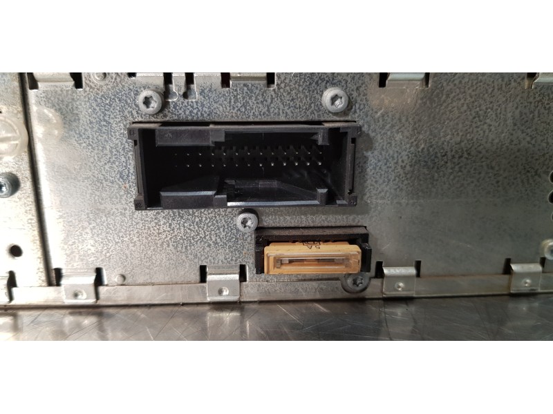 Recambio de sistema audio / radio cd para mercedes clase s (w220) berlina 500 (220.075) referencia OEM IAM A2208200389  