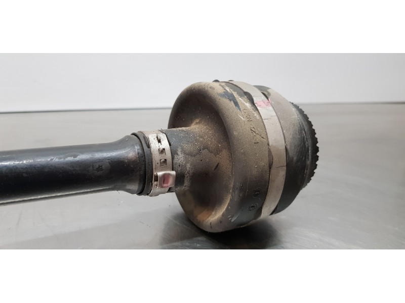 Recambio de transmision trasera derecha para bmw serie x3 (g01) xdrive20d referencia OEM IAM 33208679968 8679968 