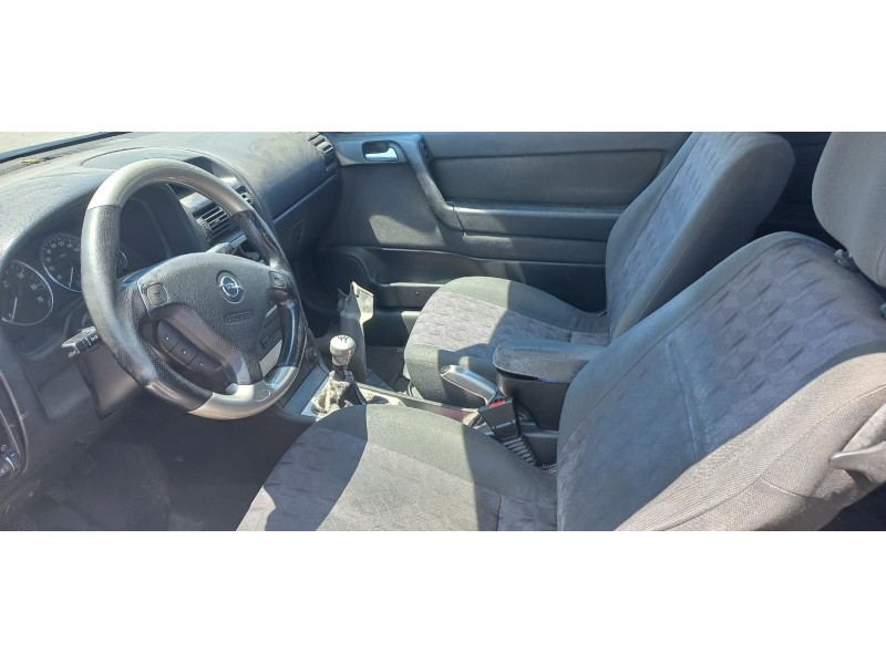 opel astra g berlina del año 2002
