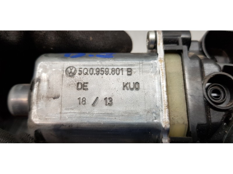 Recambio de motor elevalunas delantero izquierdo para skoda octavia lim. (5e3) ambition referencia OEM IAM 5Q0959801B   Recambio de motor elevalunas delantero izquierdo para skoda octavia lim. (5e3) ambition referencia OEM IAM 5Q0959801B