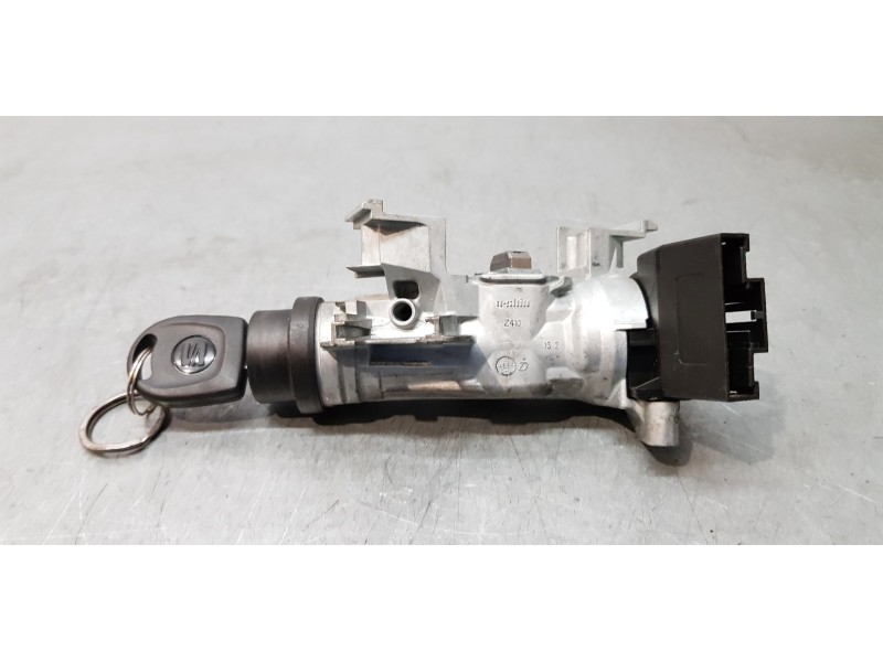 Recambio de antirrobo para seat toledo (kg3) reference referencia OEM IAM 6C0905865   Recambio de antirrobo para seat toledo (kg3) reference referencia OEM IAM 6C0905865